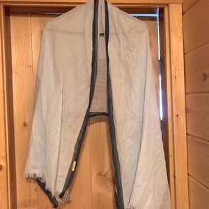 Bloom&Give lightweight cotton scarf